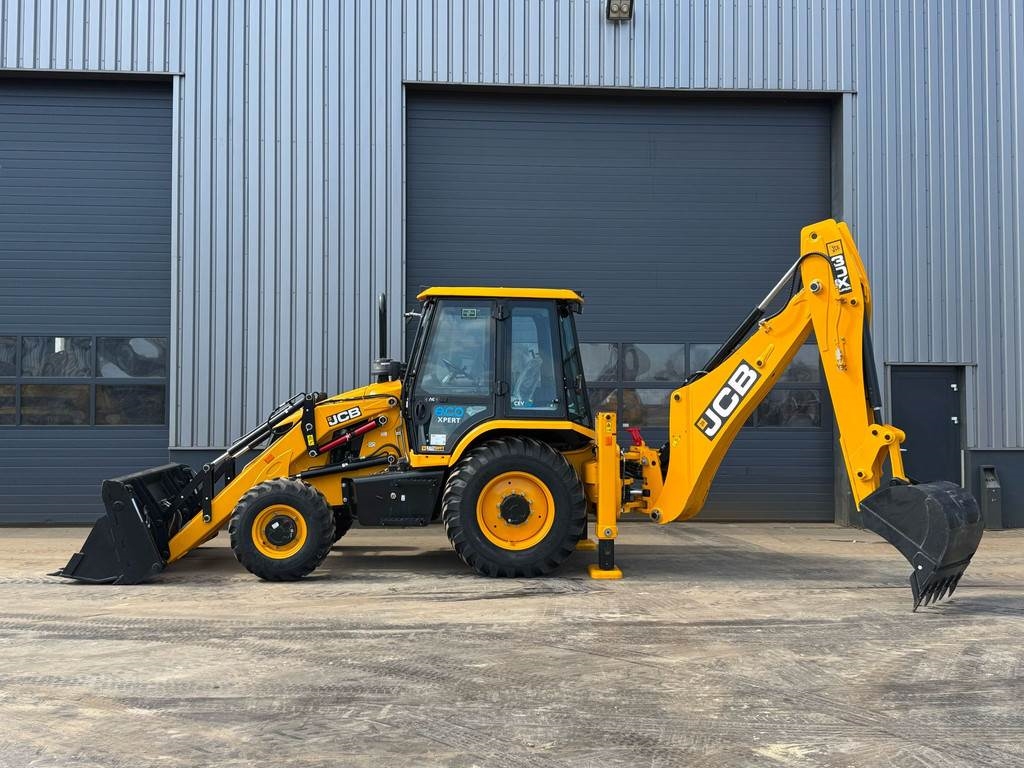 JCB 3DX 4x4 4-1 Bucket, Hammerlines, A/C