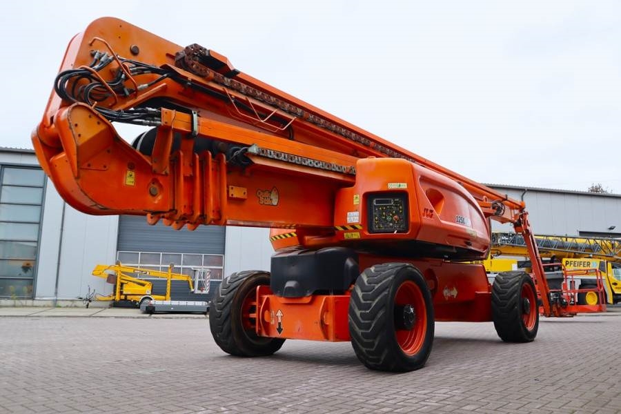 JLG 1250AJP Diesel, 4x4x4 Drive, 40.1m Working Height,