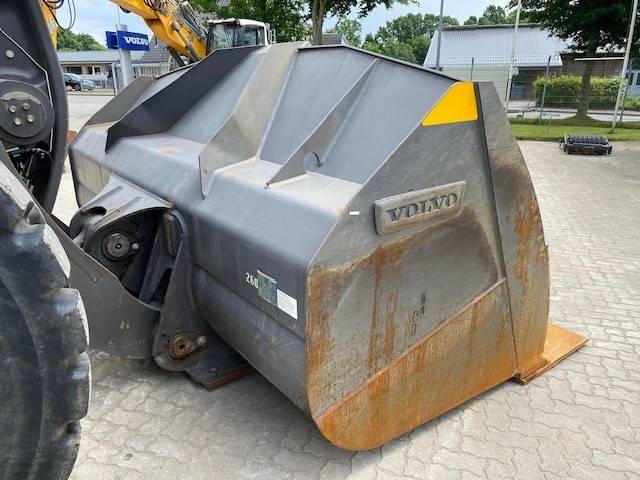 Volvo L 260 H 6.8 cbm MIETE / RENTAL (12002252)