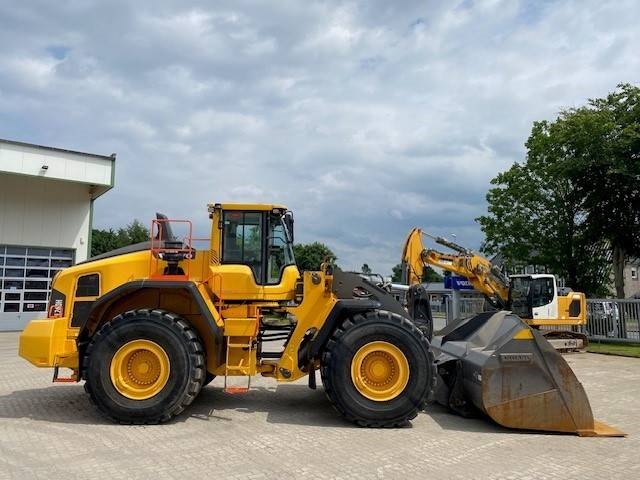 Volvo L 260 H 6.8 cbm MIETE / RENTAL (12002252)
