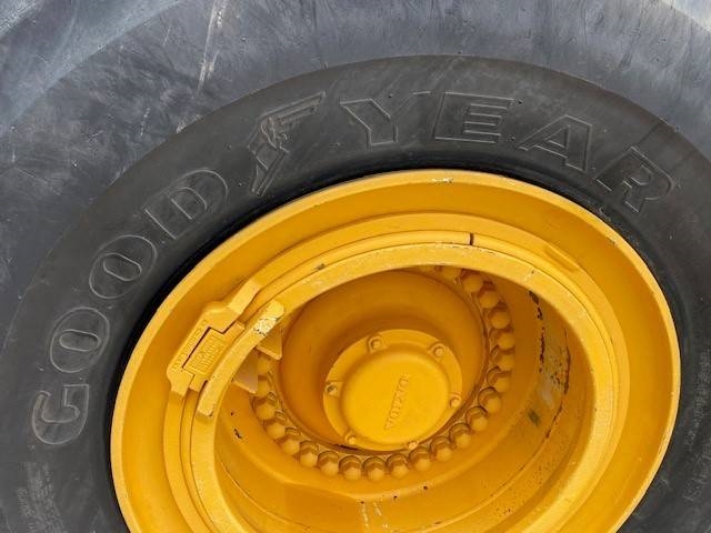 Volvo L 260 H 6.8 cbm MIETE / RENTAL (12002252)