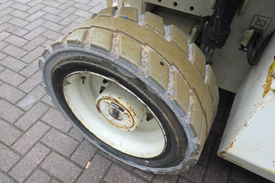 JLG 4069LE Electric, 14.2m Working Height, 360kg Capac