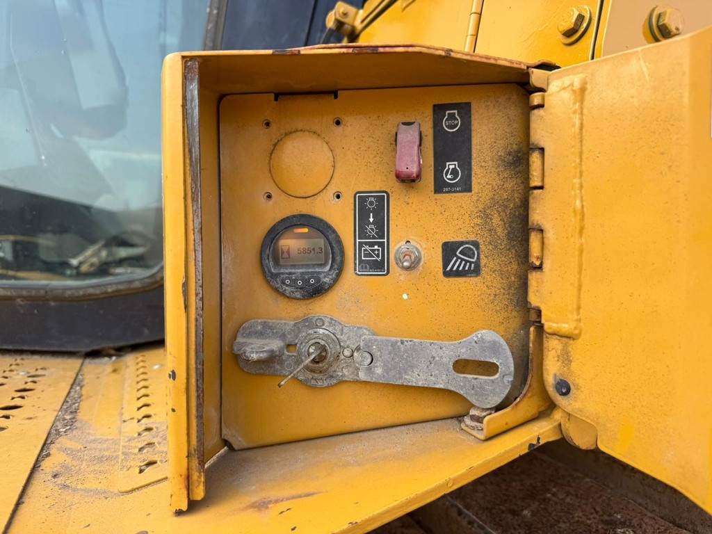CAT D6T LGP