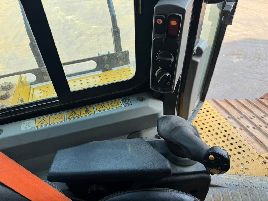 CAT D6T LGP