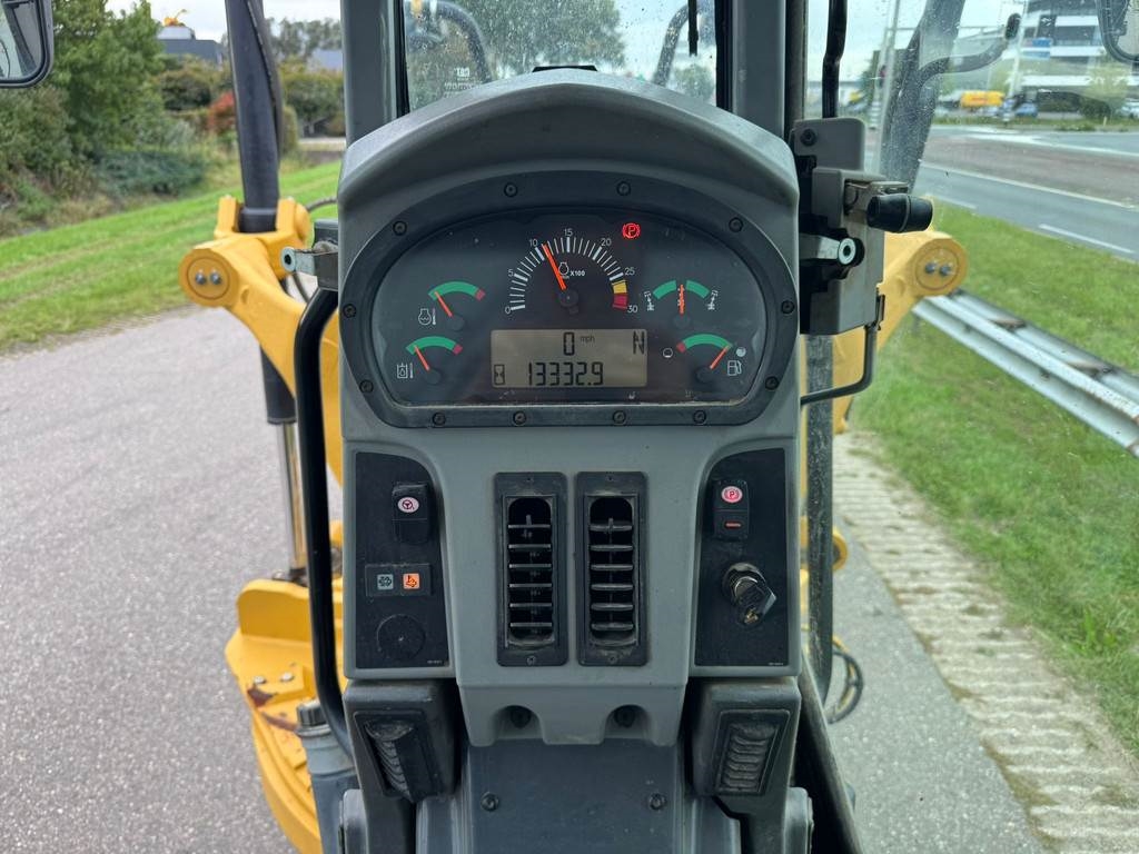 CAT 140M2