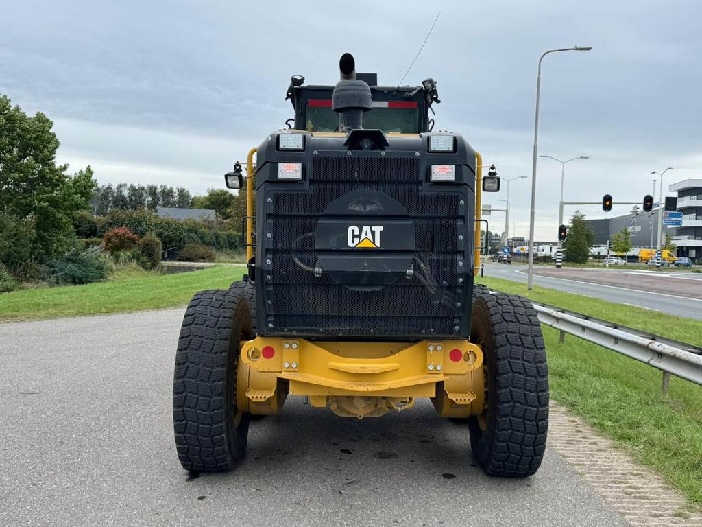 CAT 140M2