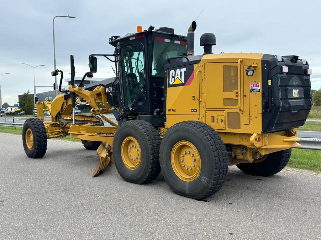 CAT 140M2