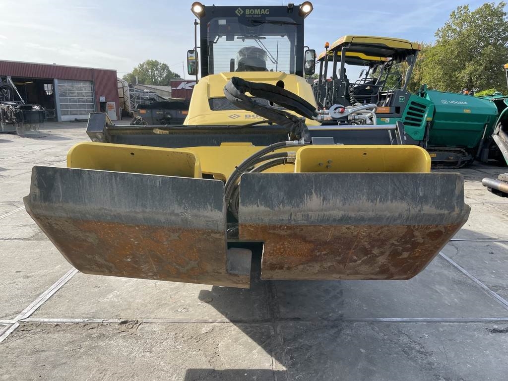 Bomag BW 213 D-5