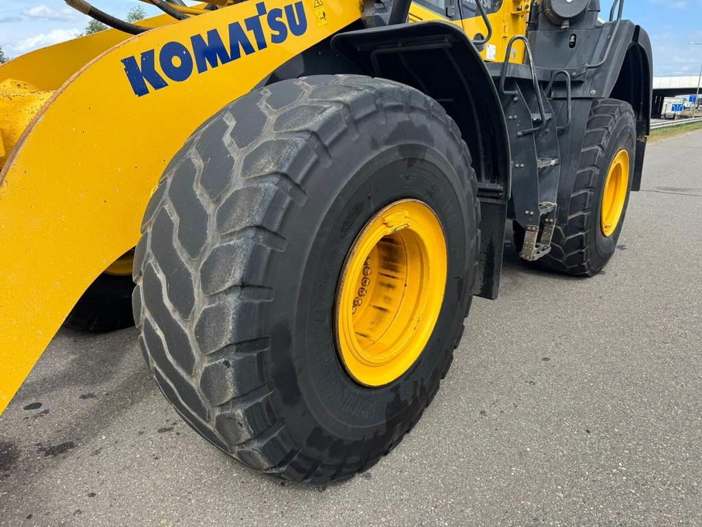 Komatsu WA470-8