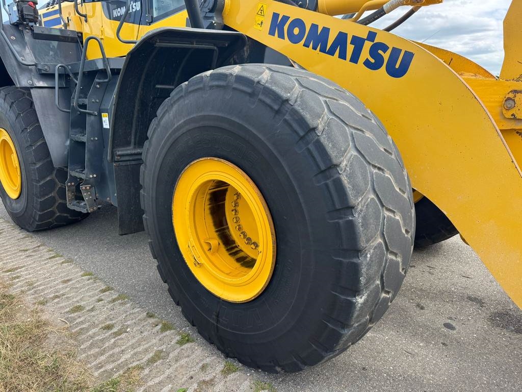 Komatsu WA470-8