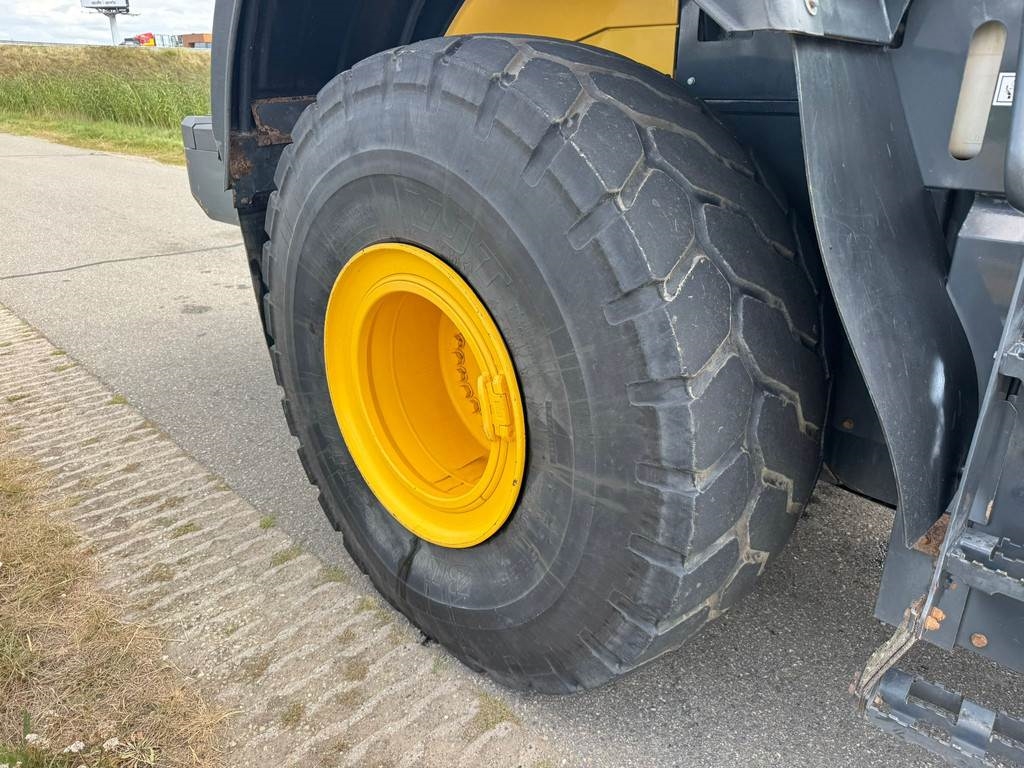 Komatsu WA470-8