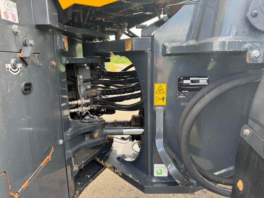 Komatsu WA470-8