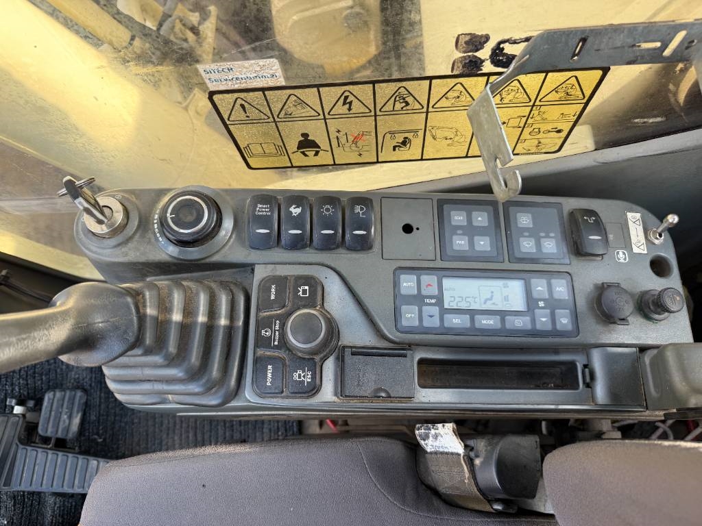 Doosan DX300LC-5 Hybrid - Bom Proof Cabin / Top Condition
