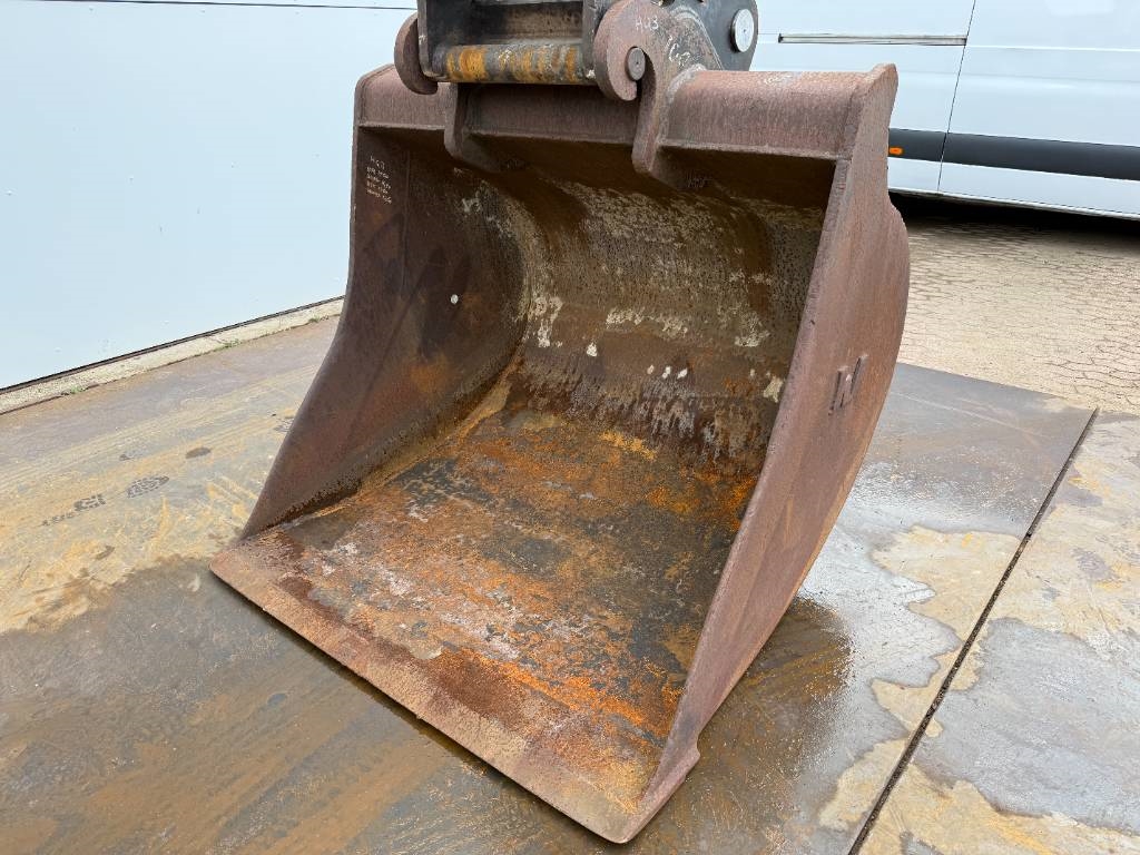Doosan DX300LC-5 Hybrid - Bom Proof Cabin / Top Condition