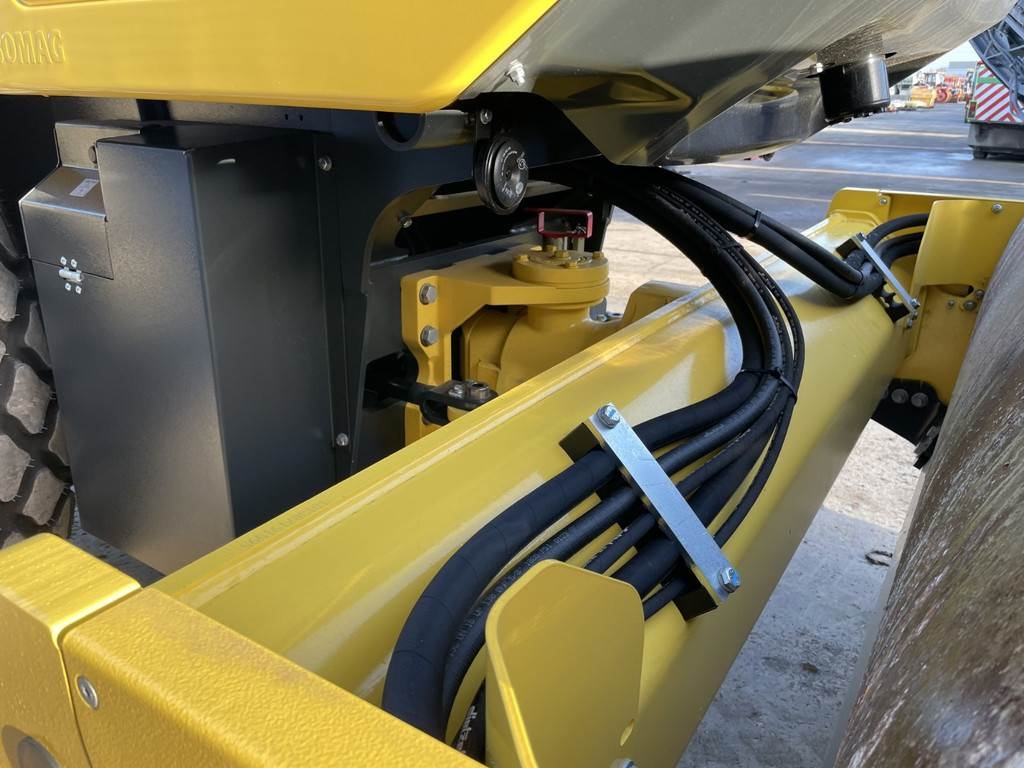 Bomag BW 213 D-5