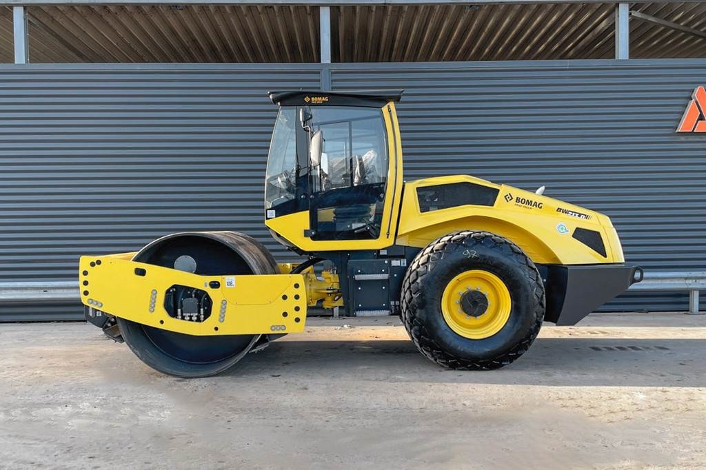 Bomag BW 213 D-5