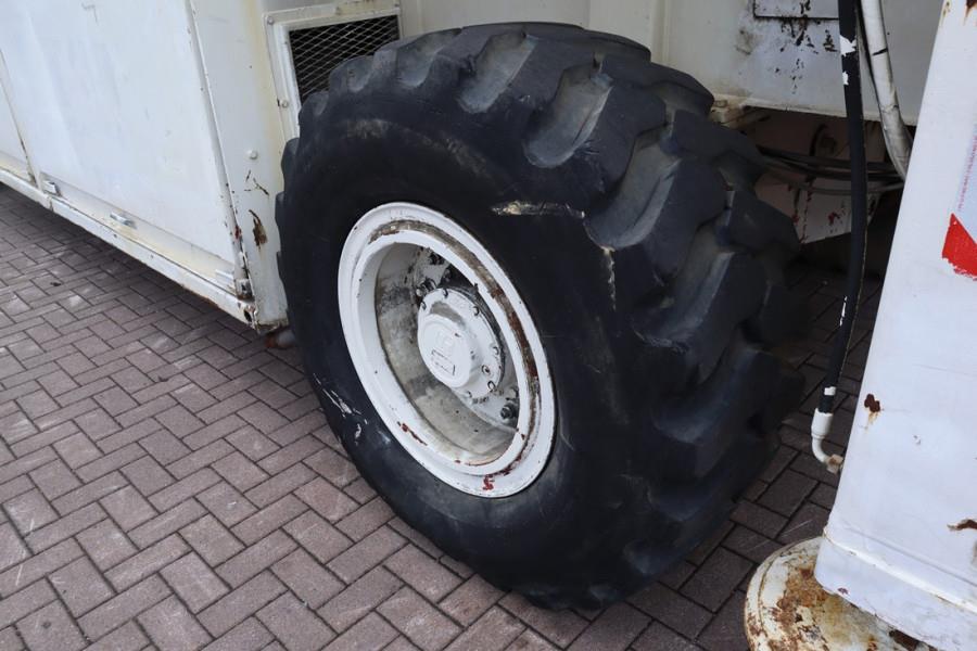 Liftlux SL320-30DS Diesel, 4x4 Drive, 34m Working Height,