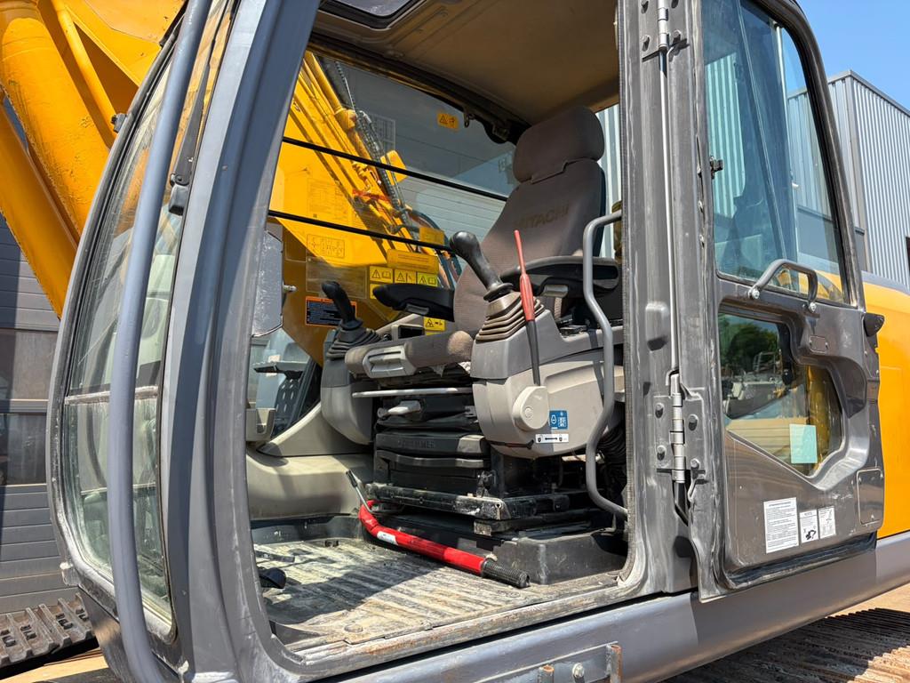 2011 Hitachi ZX350LCN-3-48165401