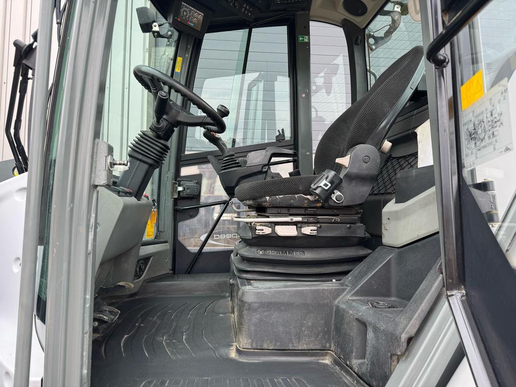 Kramer 8155 / Forks / bucket