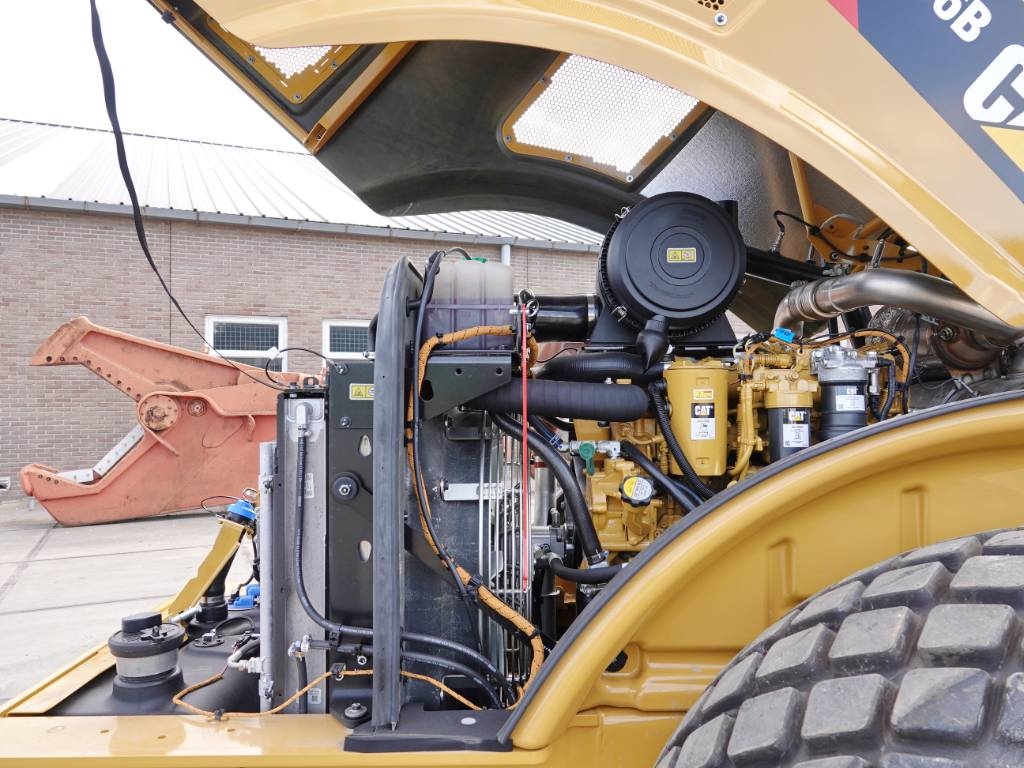 CAT CS66B - CE Certified / Low Hours