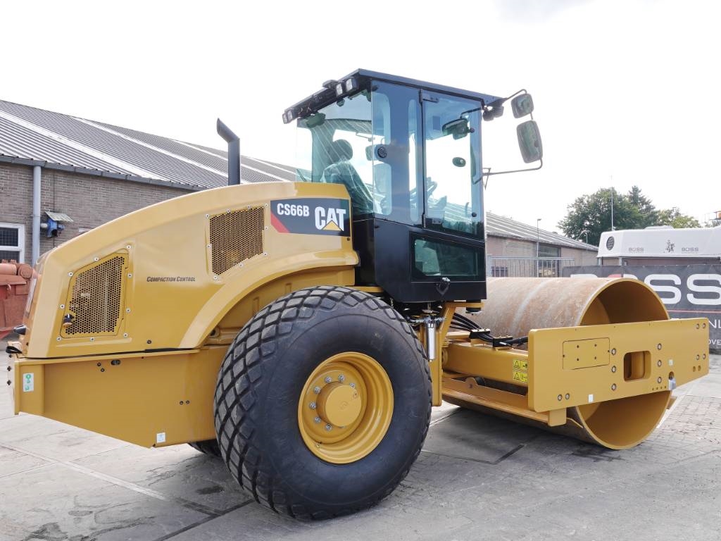 CAT CS66B - CE Certified / Low Hours