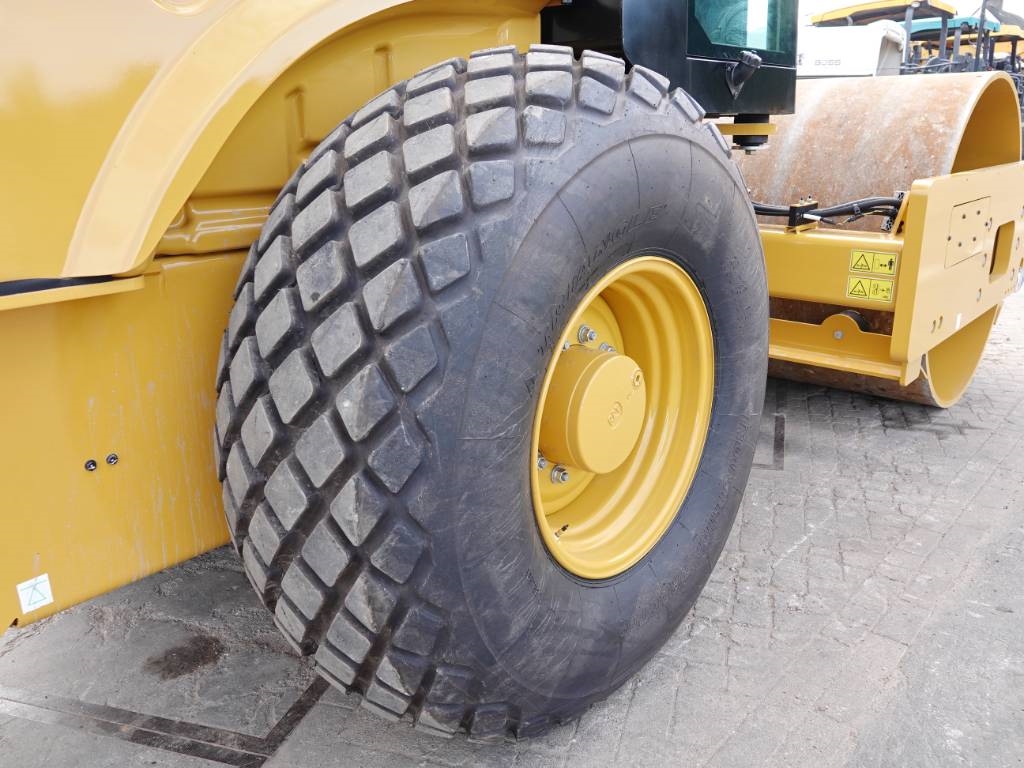 CAT CS66B - CE Certified / Low Hours