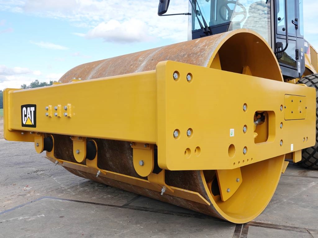 CAT CS66B - CE Certified / Low Hours