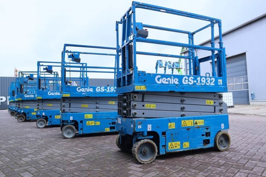 Genie GS1932 Electric, Working Height 7.8 m, 227kg Capac
