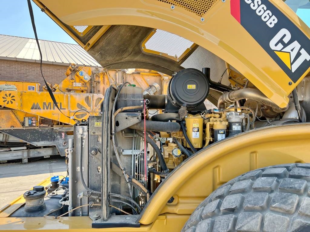 CAT CS66B - Excellent Condition / Low Hours / CE