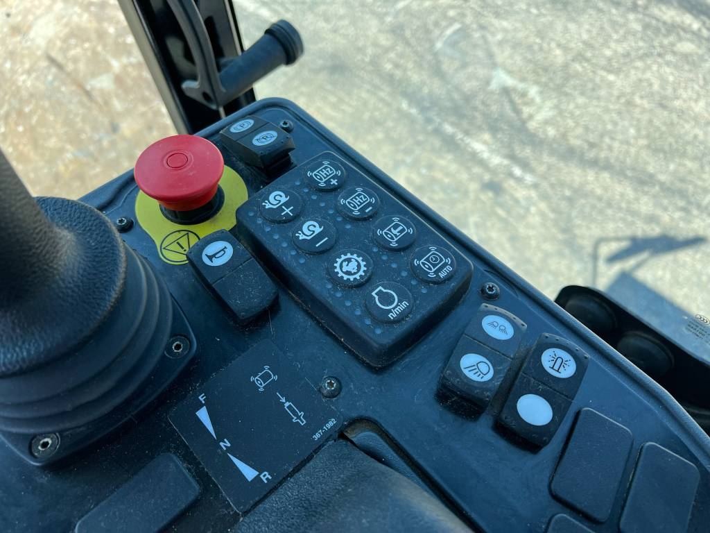 CAT CS66B - Excellent Condition / Low Hours / CE