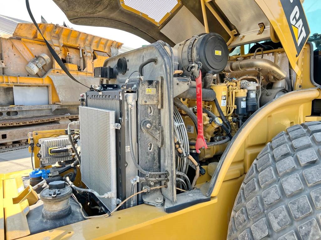 CAT CS66B - Excellent Condition / Low Hours / CE