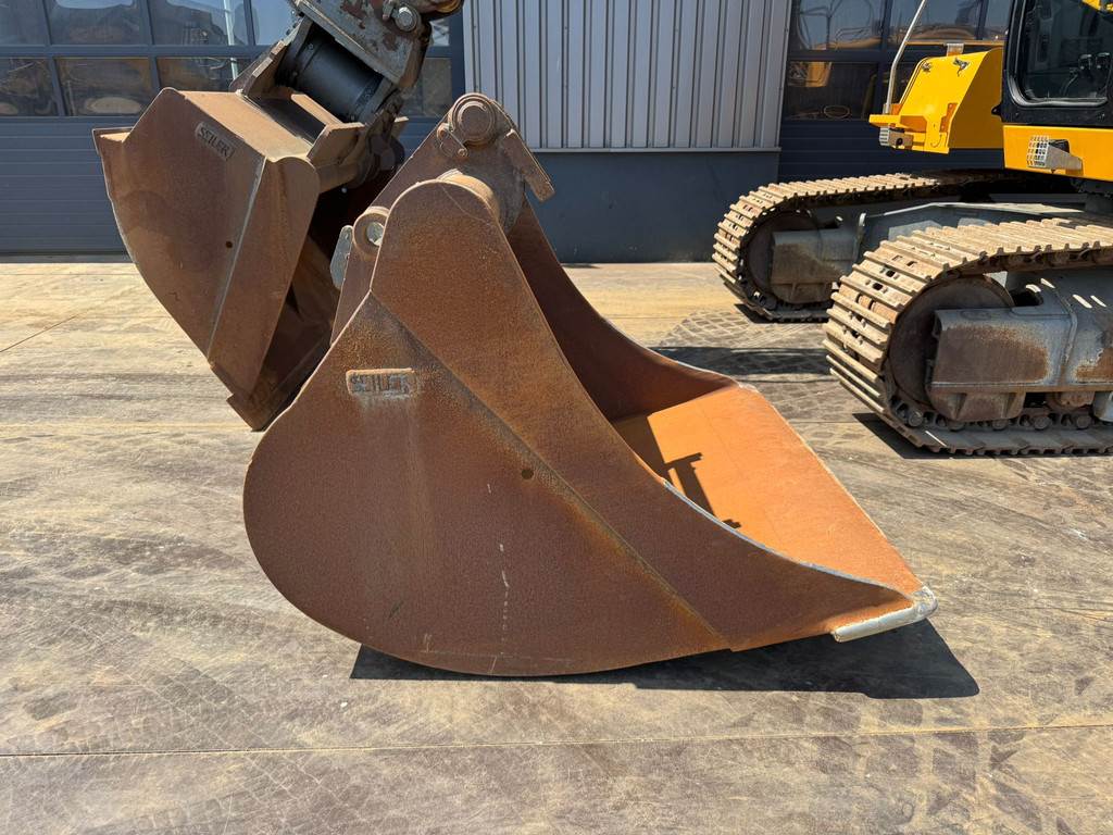 Liebherr R936 NLC