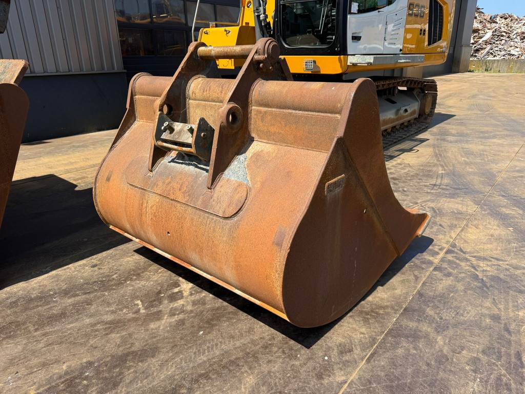 Liebherr R936 NLC