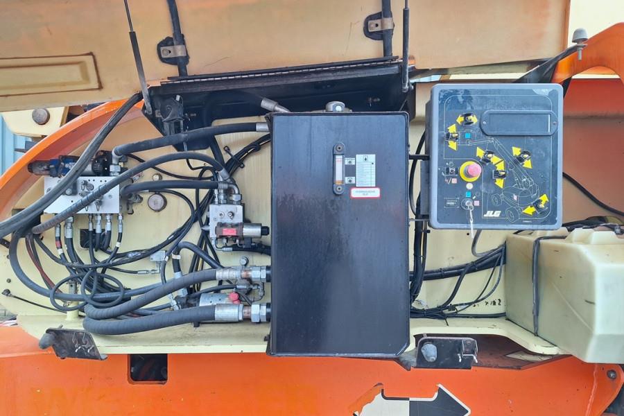 JLG 860SJ Diesel, 4x4 Drive, 28.2m Working Height, 22.