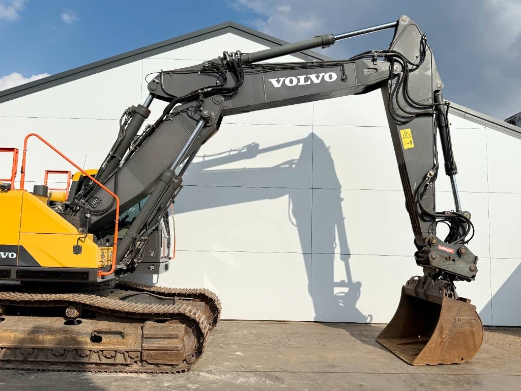 Volvo EC300ENL - Oilquick / Triple Boom / Tilting Bucket