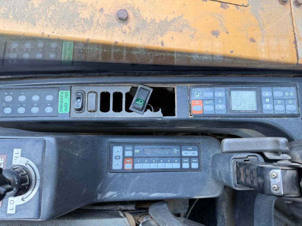Morooka MST3000VD - CAT C9 Engine 242KW / Track Dumper