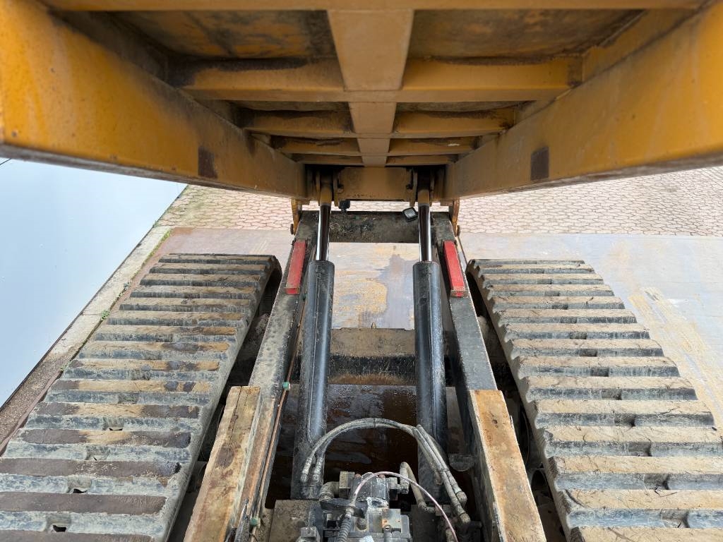 Morooka MST3000VD - CAT C9 Engine 242KW / Track Dumper