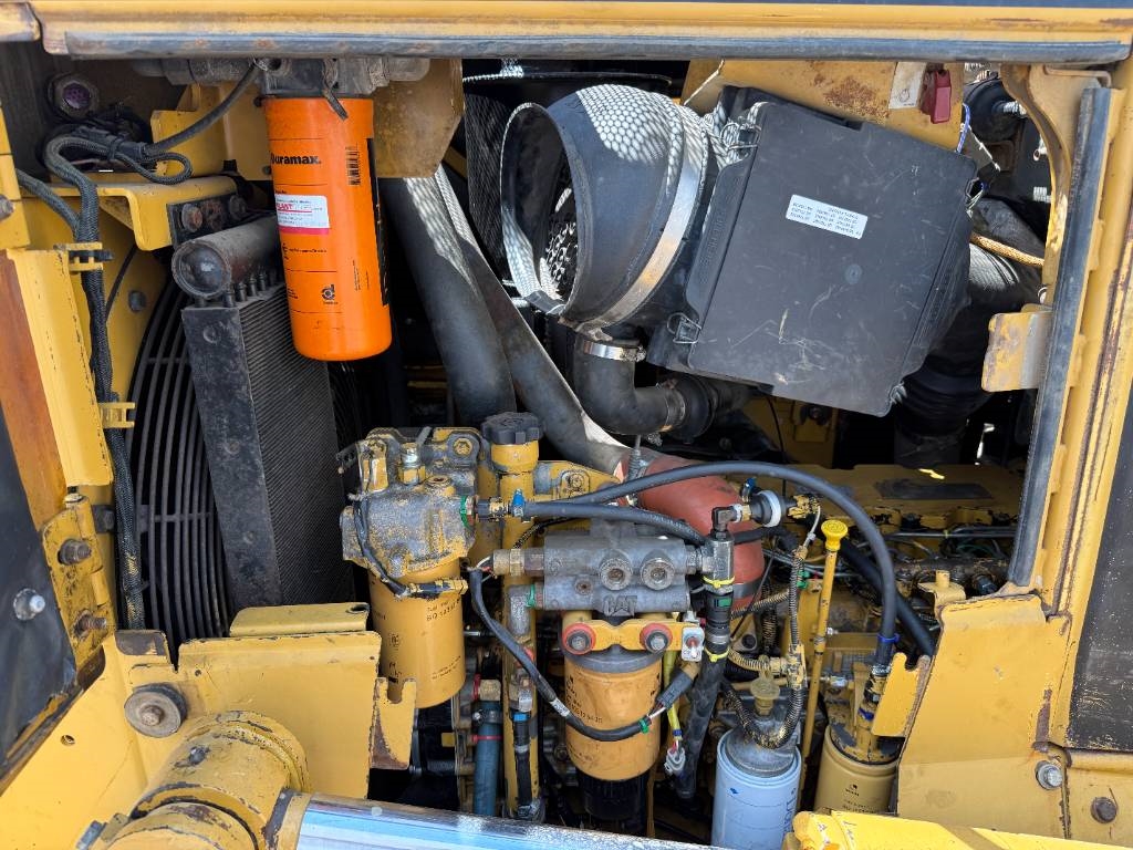 CAT D6N LGP - CE Certified / Ripper Valve / Airco