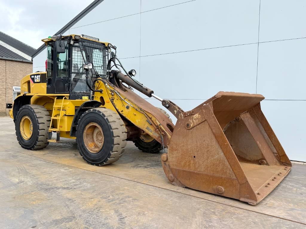 CAT 930H - New Tires / High-tip Bucket / Auto Greasing