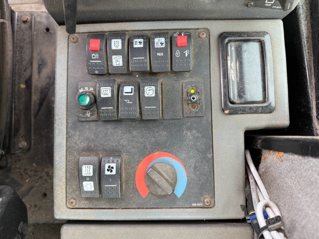 CAT 930H - New Tires / High-tip Bucket / Auto Greasing