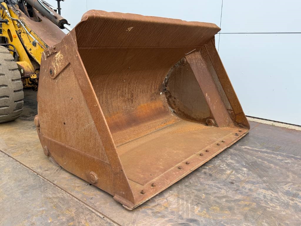 CAT 930H - New Tires / High-tip Bucket / Auto Greasing