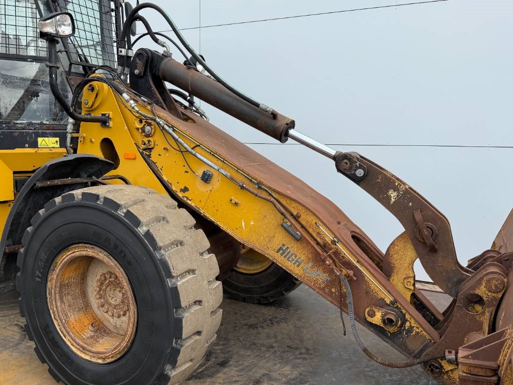 CAT 930H - New Tires / High-tip Bucket / Auto Greasing