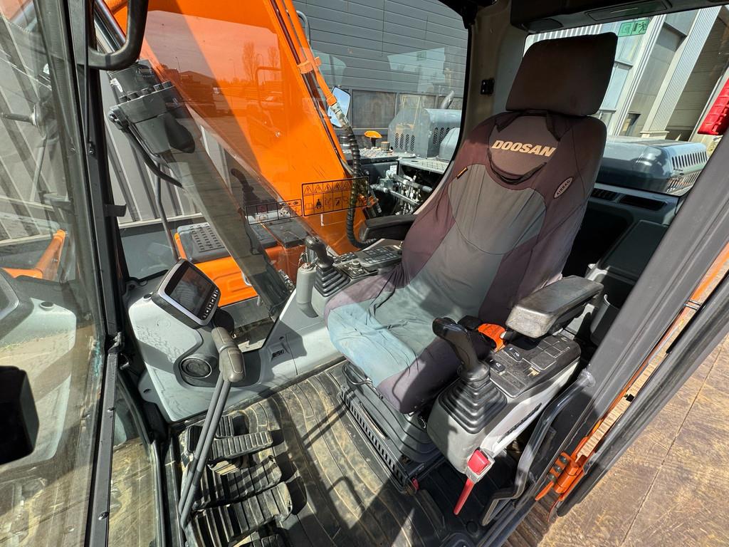 Doosan DX140LC-5 - CE / Verachtert CW30 - GP edge bucket