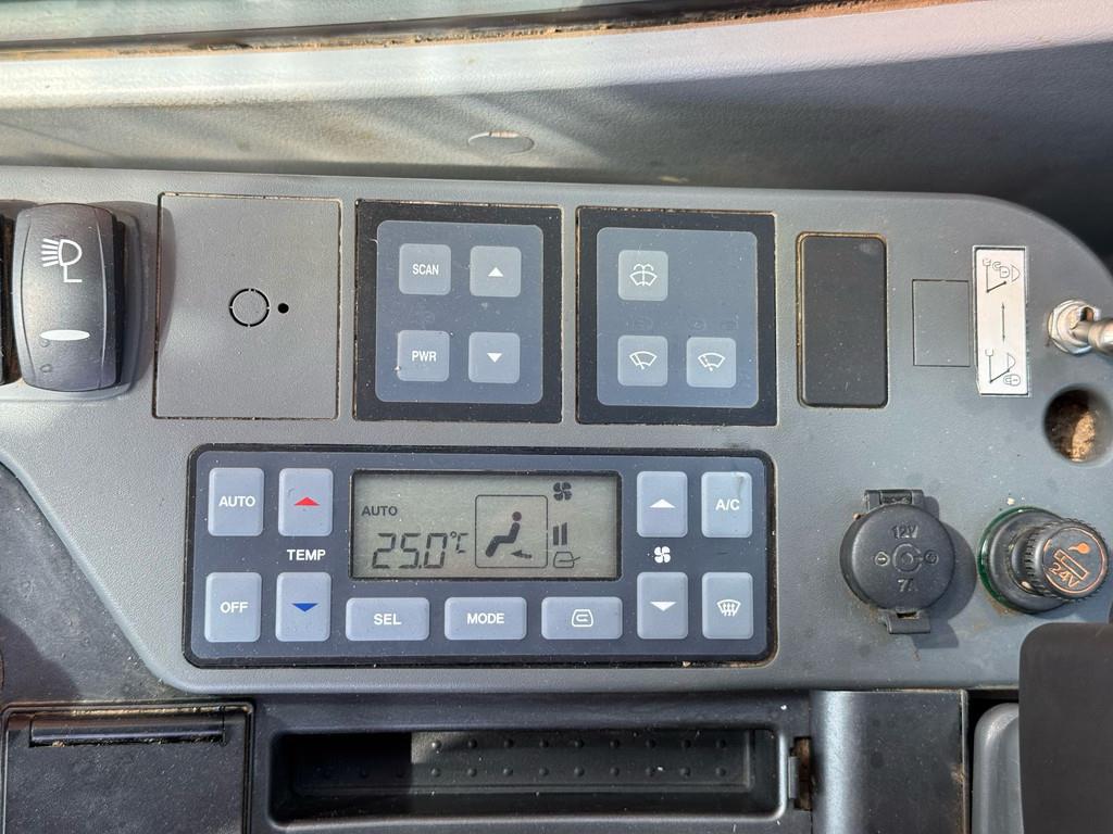 Doosan DX140LC-5 - CE / Verachtert CW30 - GP edge bucket