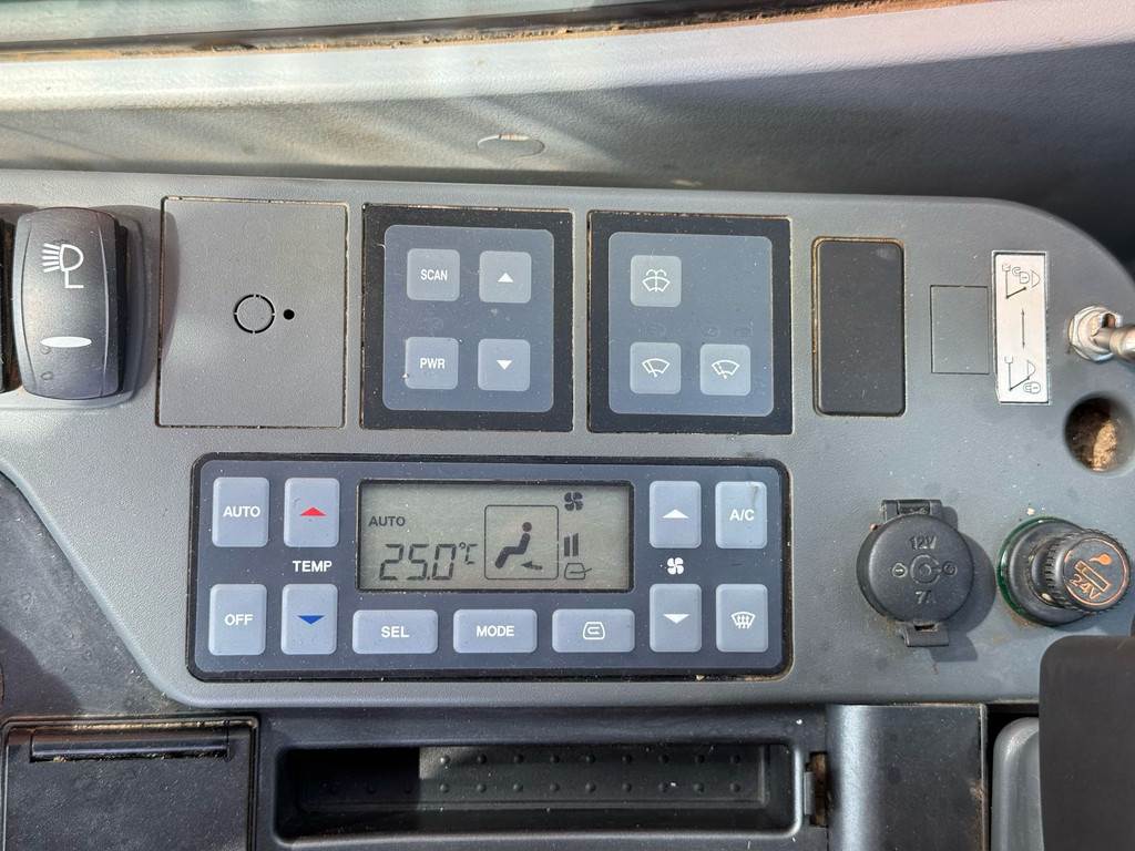 Doosan DX140LC-5 - CE / Verachtert CW30 - GP edge bucket