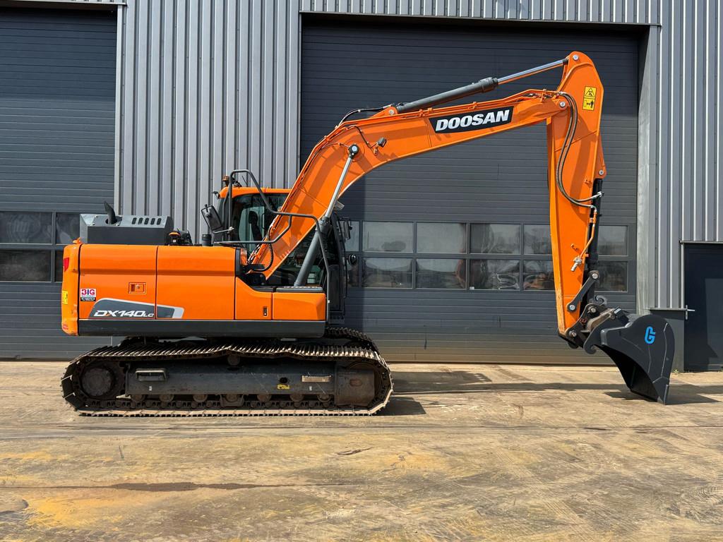 Doosan DX140LC-5 - CE / Verachtert CW30 - GP edge bucket