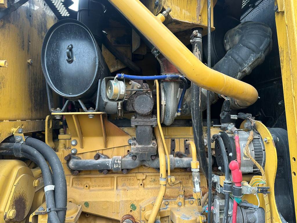 CAT 140M Ripper + Pushblock