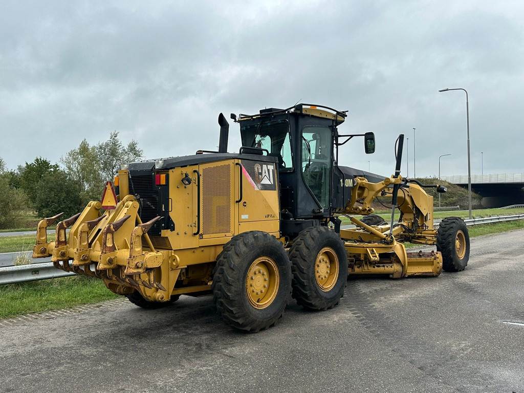 CAT 140M Ripper + Pushblock