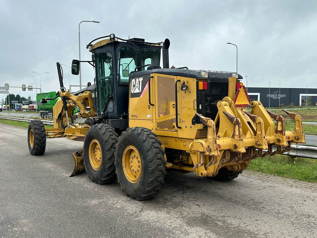 CAT 140M Ripper + Pushblock