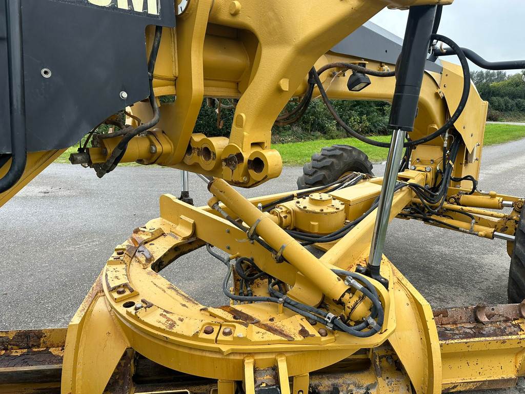 CAT 140M Ripper + Pushblock